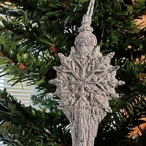 IOD Resin Christmas Ornament Tapers